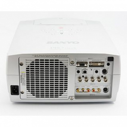 Мультимедиа проектор Sanyo PLC-XP56 взять в аренду